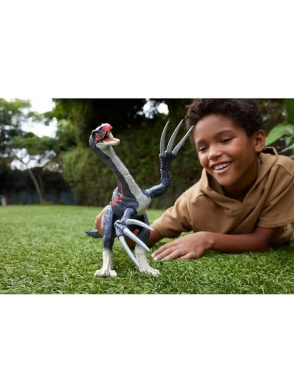 Jurassic World Dinosaur Action Figure - Therizinosaurus with Attack Claws